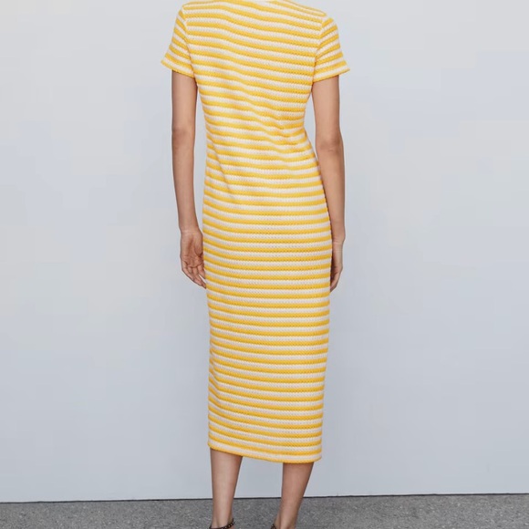 Knitted Spring/Summer Mango dress size XS in perfect condition - Picture 2 of 5